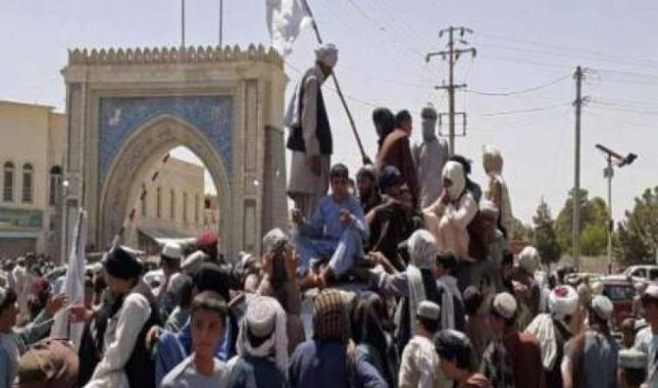 أفغانستان: هروب الرئيس وانهيار تام للجيش مع دخول طالبان العاصمة من جميع الجهات (تفاصيل)
